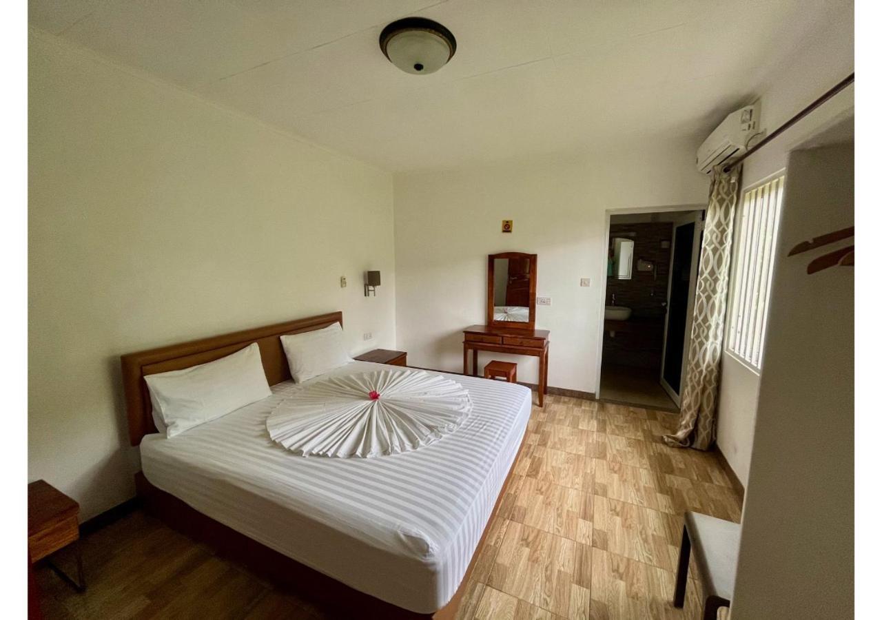 Holiday Home Baie Lazare  Екстер'єр фото